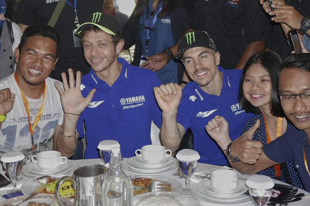 Rossi dan Vinales Sapa Penggemarnya di Indonesia