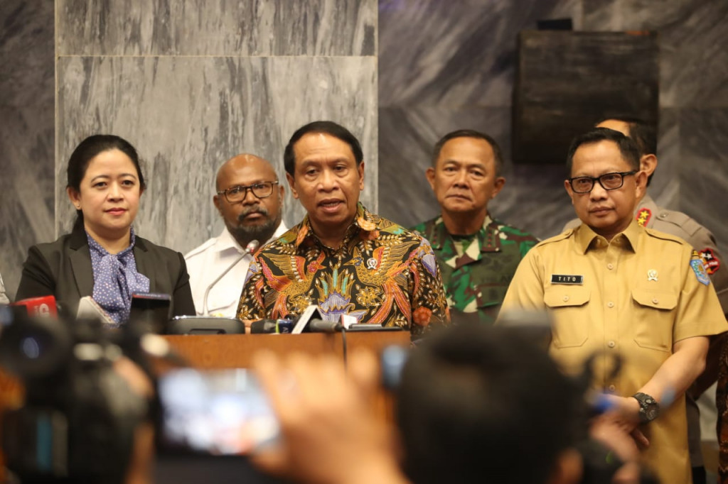 Menpora Zainudin Amali saat memberikan keterangan usai rapat gabungan dengan DPR RI, Selasa (4/2) (Dok. Kemenpora)