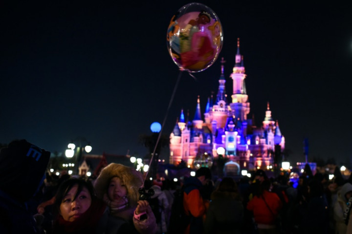 Virus Korona Diprediksi Gerus Pendapatan Disneyland hingga USD280 Juta