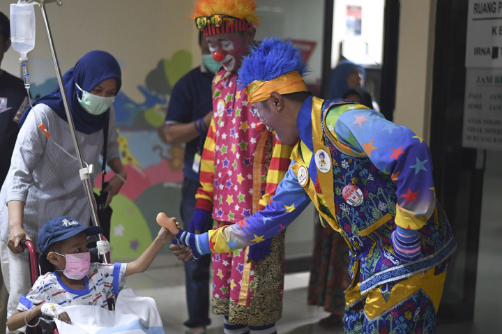 Aku Badut Indonesia Hibur Anak-anak Penderita Kanker