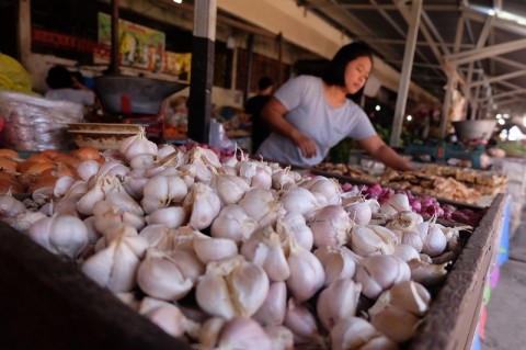 Harga Bawang Putih di Jatim Meroket
