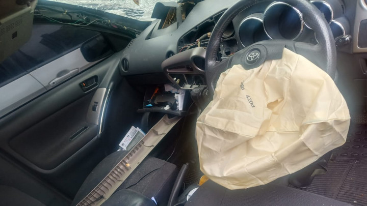 Airbag di Mobil Toyota Meledak saat Parkir