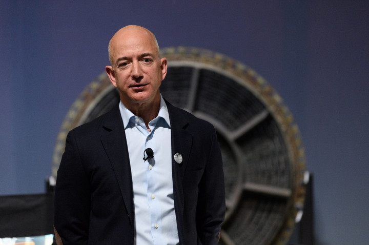 Jeff Bezos Berselisih dengan Ekonom Gedung Putih?