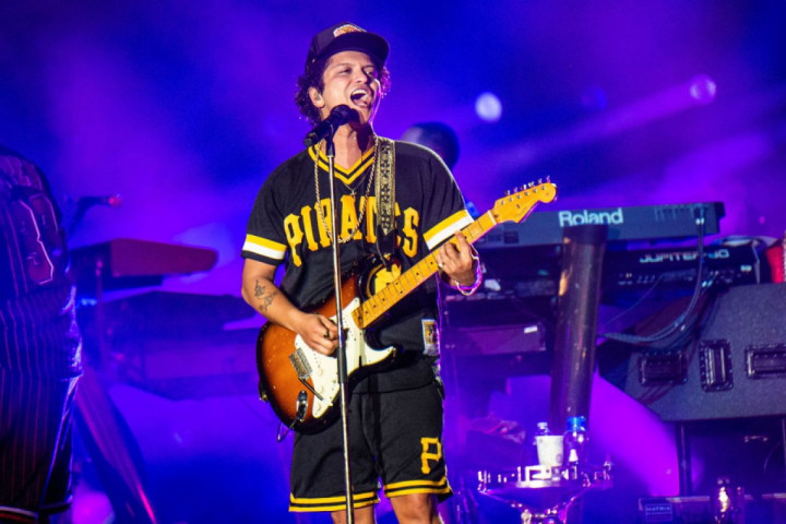 Bruno Mars dan Disney Garap Film Musikal