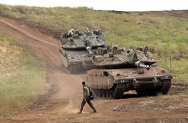 Tank Israel Serang Dua Situs Militer Hamas