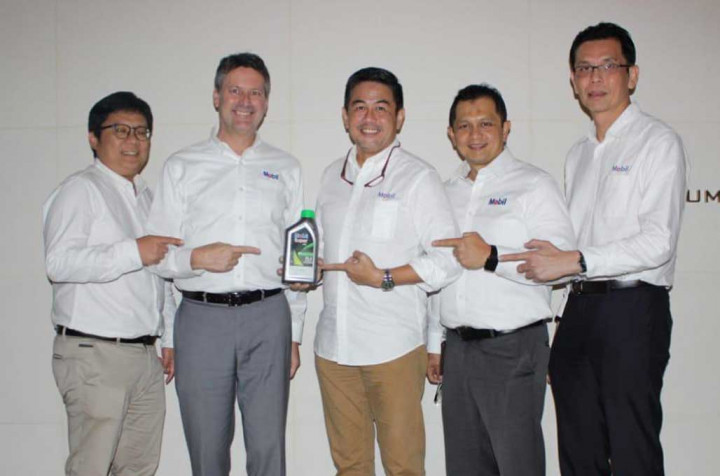 Pakai Pelumas Khusus, Permudah Driver Taksi Daring Rawat Kendaraan