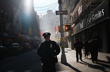 Dua Kali Serang Polisi AS, Seorang Pria Ditangkap