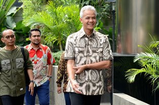 Ganjar Minta Penyaluran BOS Tepat Sasaran