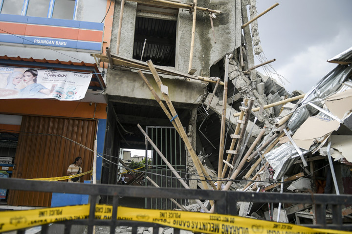 Ruko 3 Lantai di Matraman Ambruk