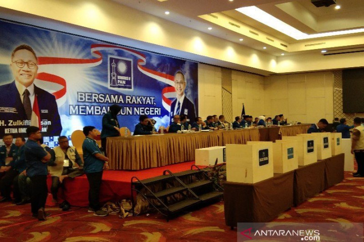 Zulkifli Hasan Kembali Pimpin PAN