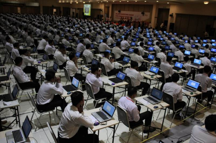 Peserta Seleksi CPNS di Bandung Kedapatan Bawa Jimat