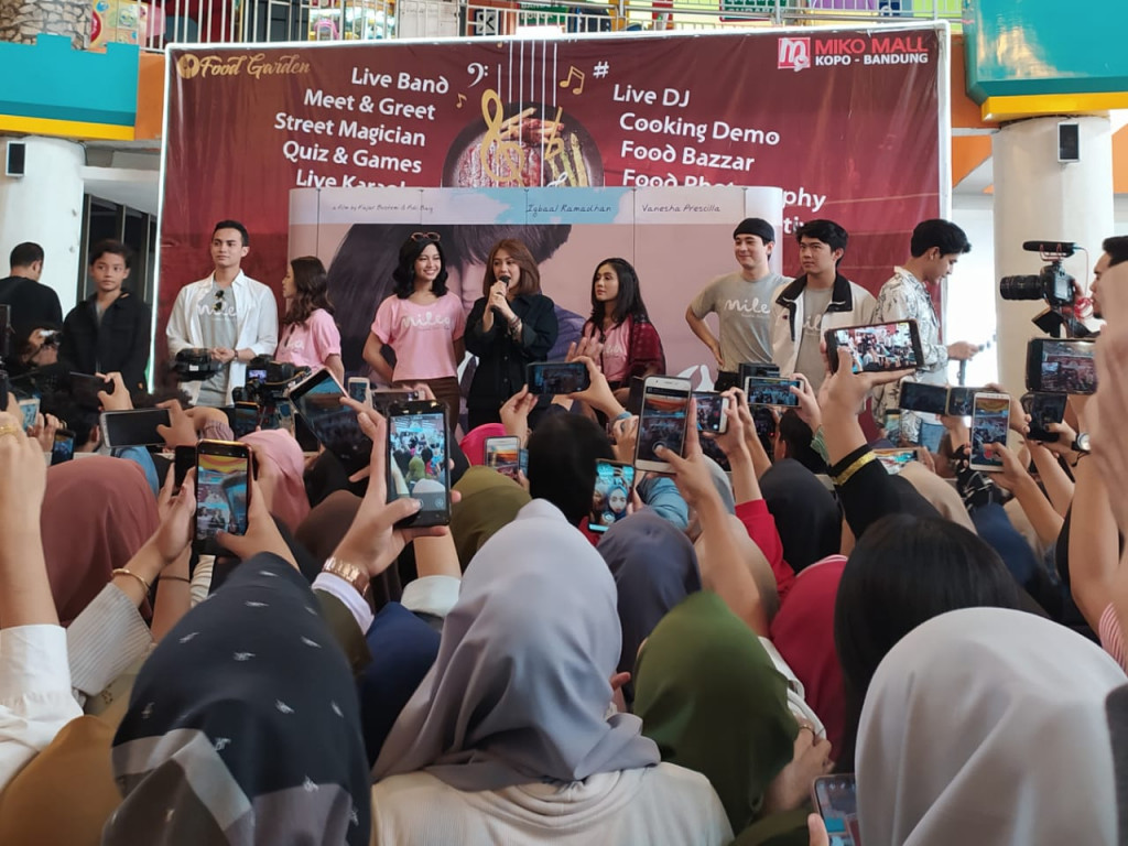 Pemain Milea: Suara dari Dilan di Miko Mall, Bandung, Jawa Barat, Kamis 13 Februari 2020. (Foto: Medcom.id/Cecylia Rura)