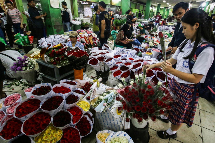 Valentine, Harga Mawar di Pasar Rawa Belong Naik 200 Persen
