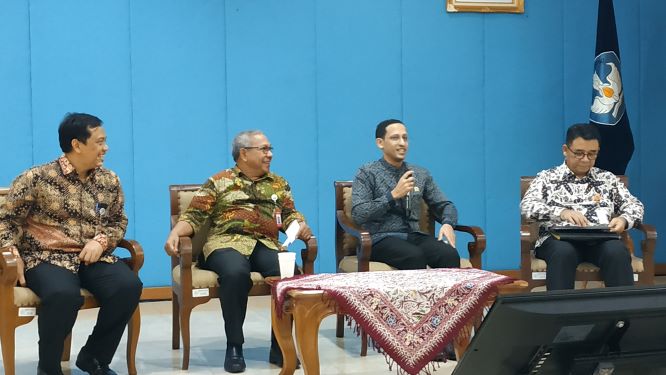 Nadiem Belum Kaji Kebijakan Dana BOS Afirmasi