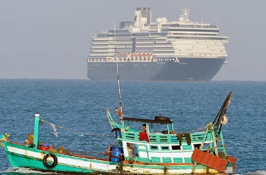 Ditolak karena Korona, Kapal Westerdam Berlabuh di Kamboja