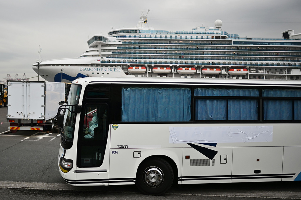 Jepang Evakuasi Penumpang Lansia dari Kapal Pesiar Diamond Princess
