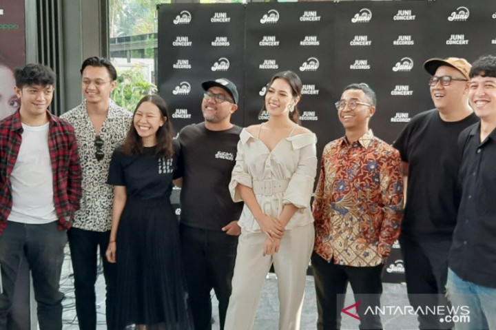 Raisa Kolaborasi dengan Drummer Seringai untuk Konser di GBK 2020
