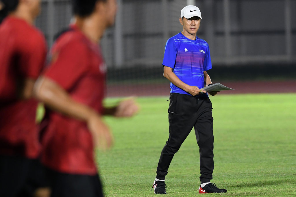 Shin Tae-Yong Pimpin Latihan Timnas Senior Indonesia