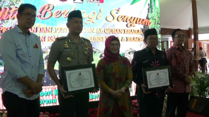 Kick Andy Foundation Tebar Senyuman Kepada Difabel di Blitar