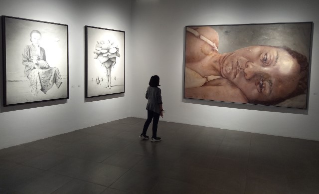 Equidistant dalam Karya 19 Seniman Seni Rupa