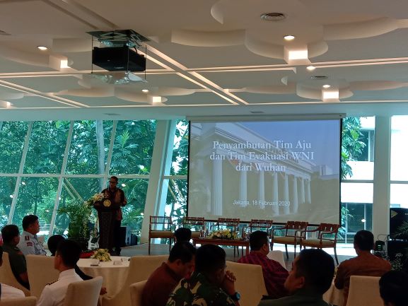 Menlu Apresiasi Kerja Tim Evakuasi WNI dari Wuhan