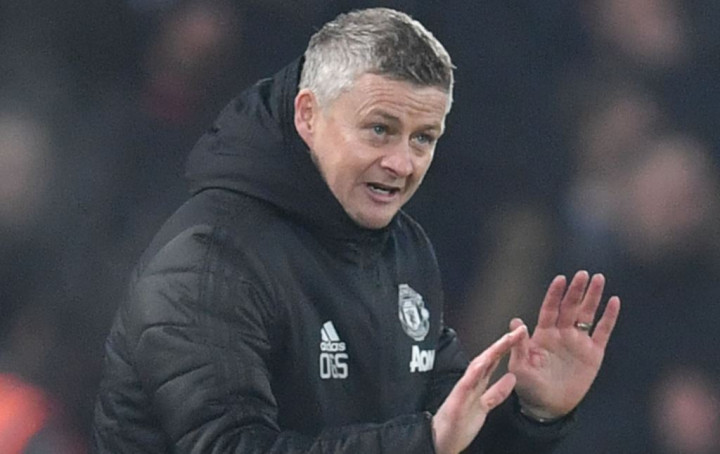 Raiola dan Solskjaer Perang Komentar Soal Masa Depan Pogba