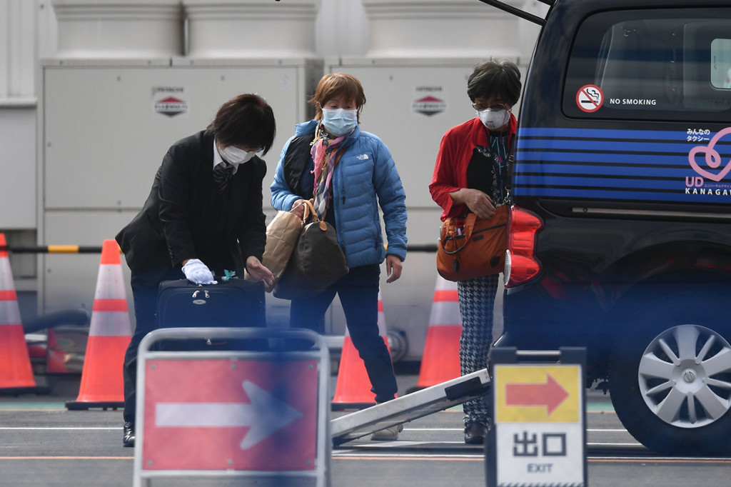 Karatina Berakhir, Penumpang Mulai Tinggalkan Diamond Princess