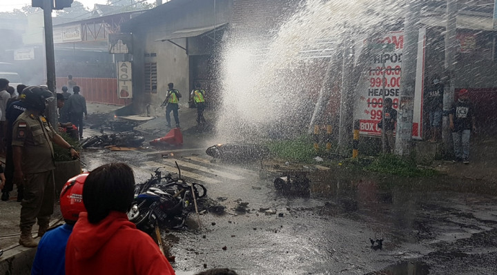 Polisi Kejar Pelaku Pembakaran Motor oleh Oknum Suporter