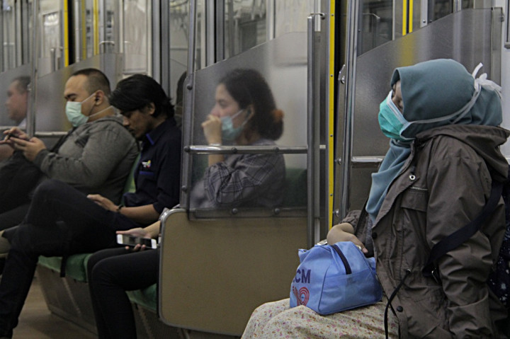 Lima Fakta Melonjaknya Harga Masker