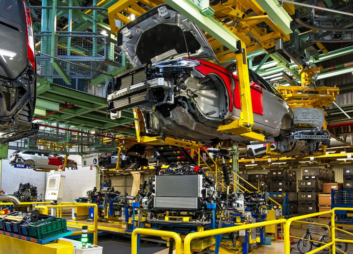 General Motors Kendor di Australia, Ford Langsung Agresif