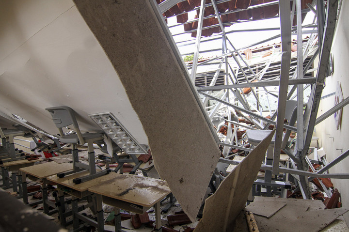 Delapan Ruang Kelas SMKN 24 Bambu Apus Ambruk