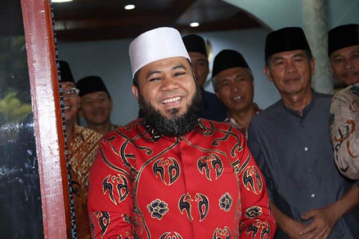 Wali Kota Bengkulu Bahagiakan Pengantin dengan Program HD Oto