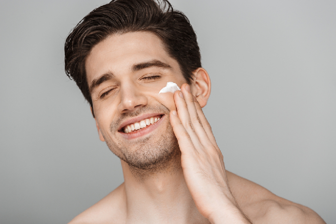 Teknik pembersihan wajah dengan double cleansing merupakan pilihan yang baik. (Foto: Ilustrasi. Dok. Justmylook.com)
