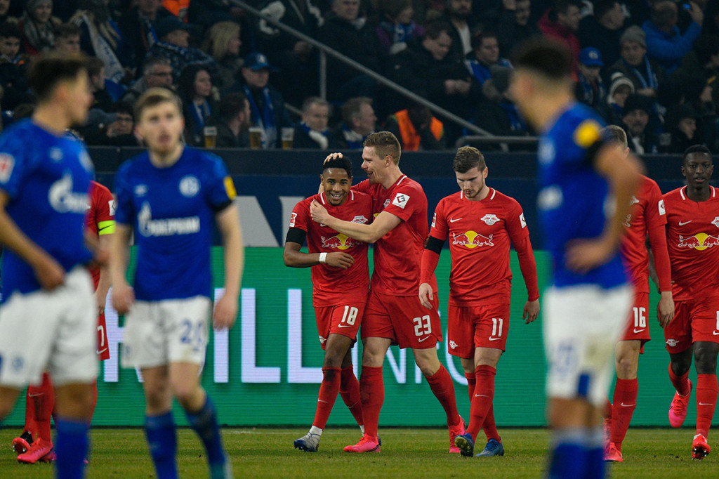 Gilas Schalke, Leipzig Geser Dortmund di Klasemen Liga Jerman