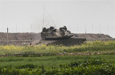 Israel Tembak Dua Warga Palestina Dekat Pagar Gaza