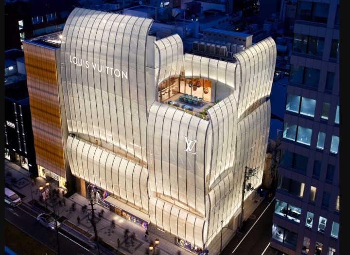 Toko Louis Vuitton Menyerupai Layar Kapal Tradisional