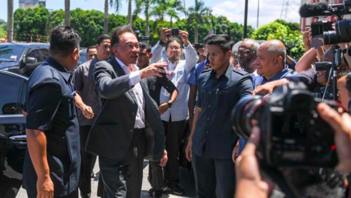 Anwar: Nama Mahathir Dicatut untuk Bentuk Koalisi Baru