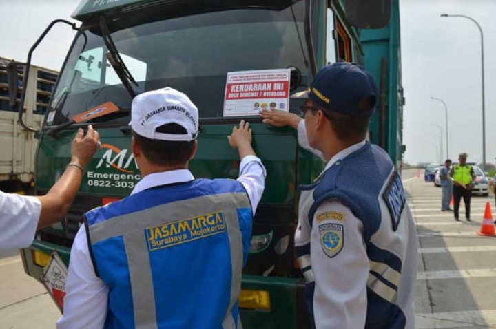 Pelaku Usaha Butuh Kepastian soal Larangan Truk Kelebihan Muatan