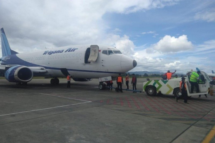 Pesawat Kargo Trigana Air Tergelincir di Bandara Sentani