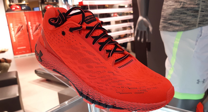 HOVR Machina, Sepatu Lari Sarat Teknologi