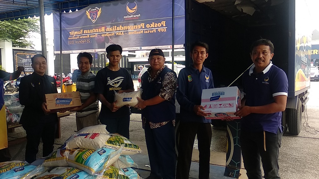 Posko bantuan banjir Jakarta Partai NasDem. Foto: Medcom.id/Sri Yanti Nainggolan