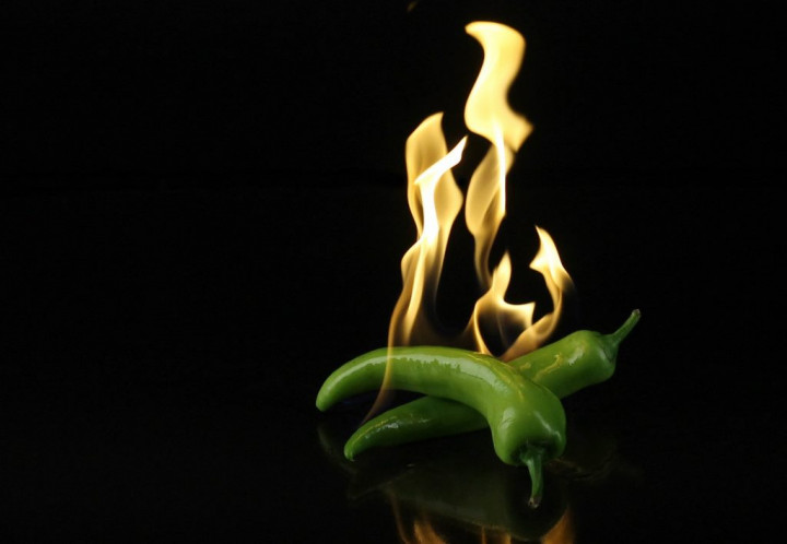 Benar atau Tidak, Makan Biji Cabai Bikin Usus Buntu?