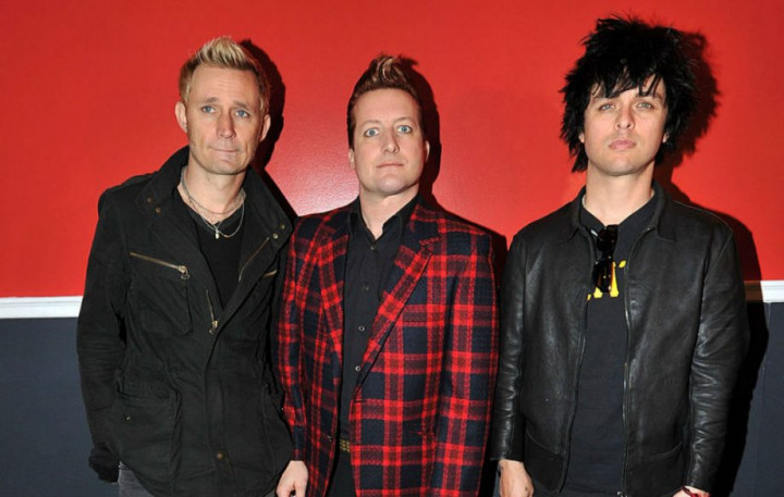 Waspada Korona, Green Day Tunda Konser di Singapura dan Hong Kong