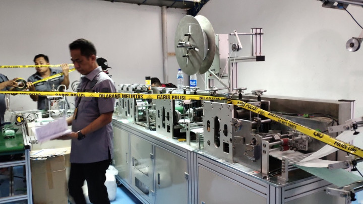 Pabrik Masker Palsu di Jakut Digerebek