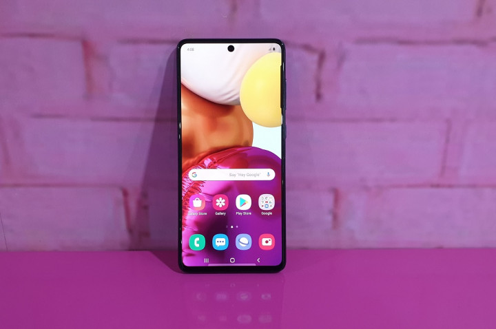 Samsung Galaxy A71, Si Kelas Menengah yang Tipis dan Mewah