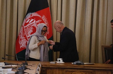 Menlu RI Terima Bintang Kehormatan Malalai dari Afghanistan
