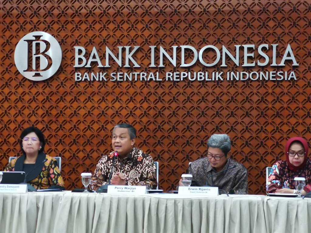 Gubernur Bank Indonesia Perry Warjiyo (kedua dari kiri). Foto: Medcom.id/Husen Miftahudin.