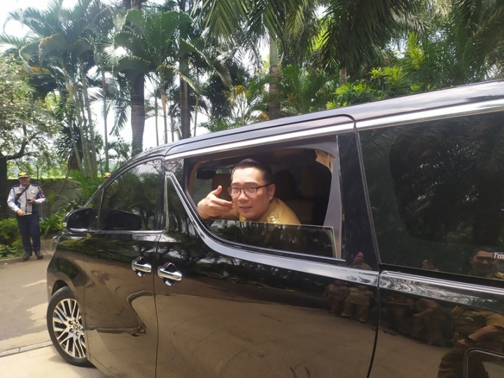 Emil Sepakat Proyek Kereta Cepat Jakarta-Bandung Dihentikan