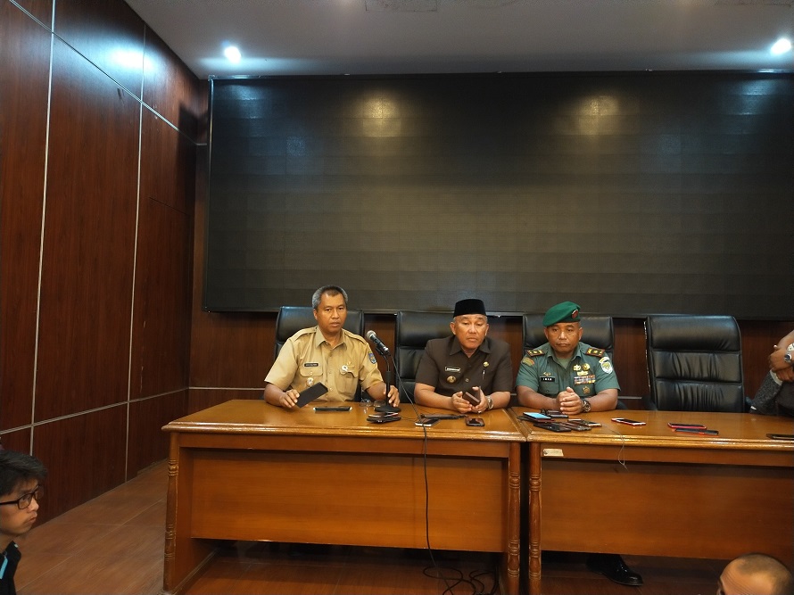 Wali Kota Depok Mohammad Idris (tengah). Medcom.id/Jufriansyah