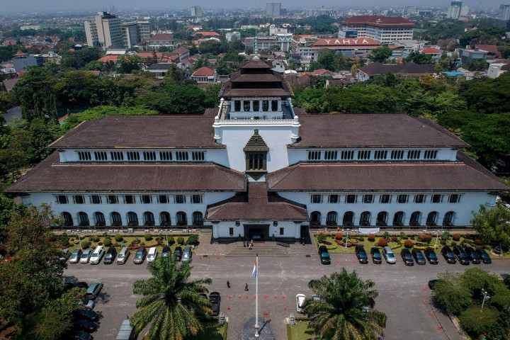 Meski Jabar Siaga 1 Covid-19, Gedung Sate Tetap Buka untuk Umum